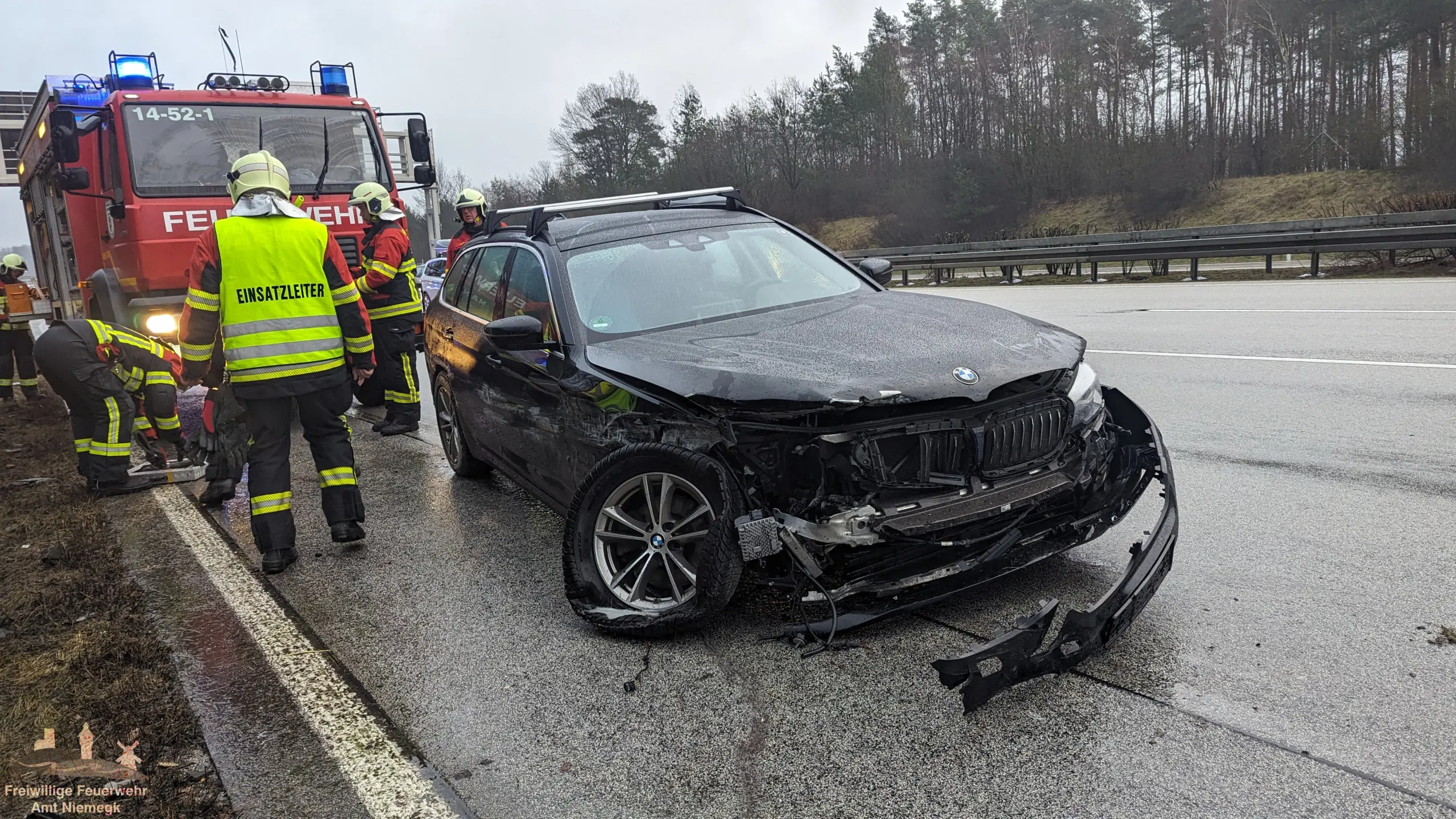 03.02.2024 – Hilfeleistung Verkehrsunfall mit P – BAB 9 AS Niemegk – AS Klein Marzehns