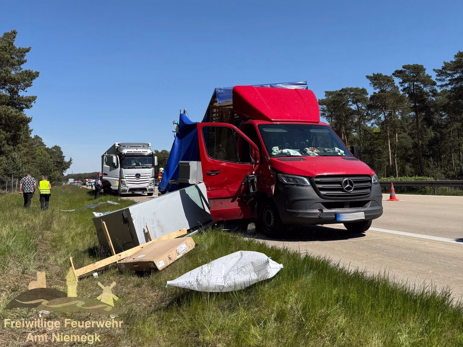 13.05.2025 – Hilfeleitung Verkehrsunfall LKW/BUS – BAB9 AS Klein Marzehns – AS Köselitz