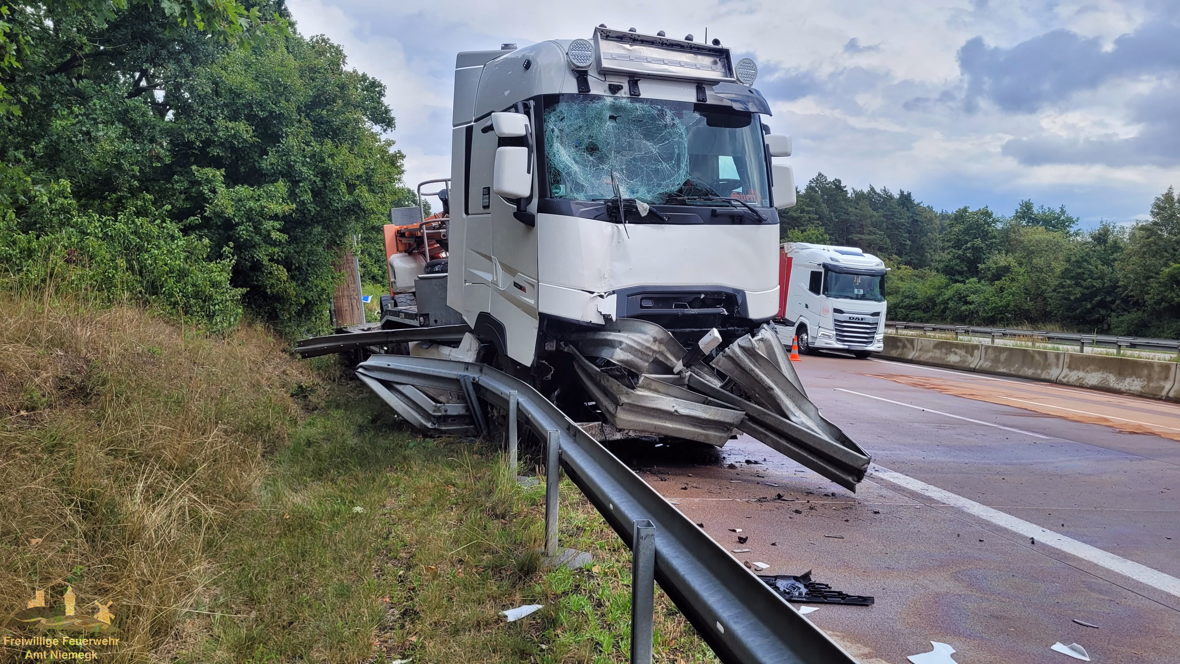 22.07.2025 – Hilfeleistung Verkehrsunfall – BAB9 AS Klein Marzehns – AS Köselitz