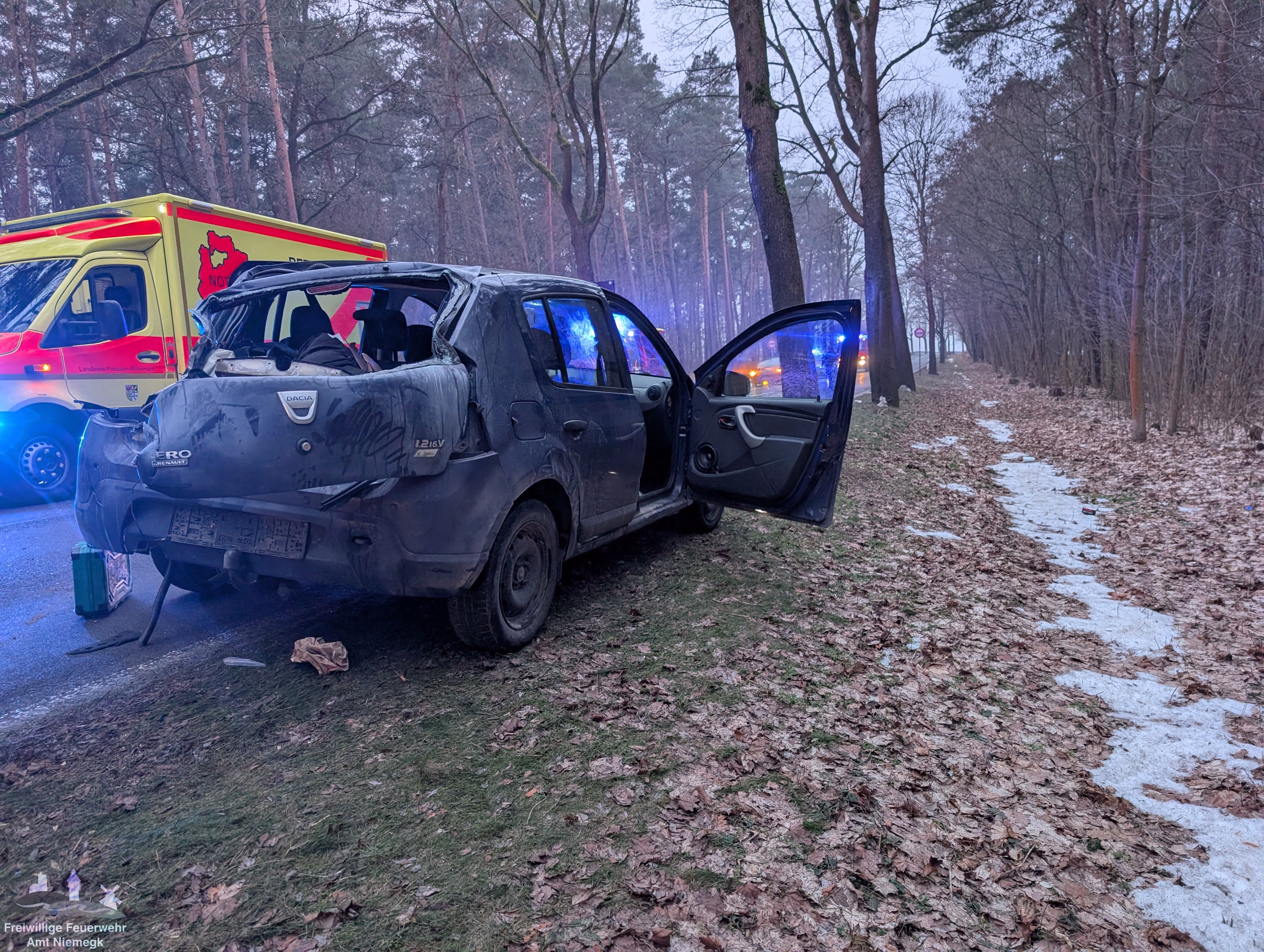 25.01.2026 – Hilfeleistung Verkehrsunfall – B102 OV Haseloff – Niemegk