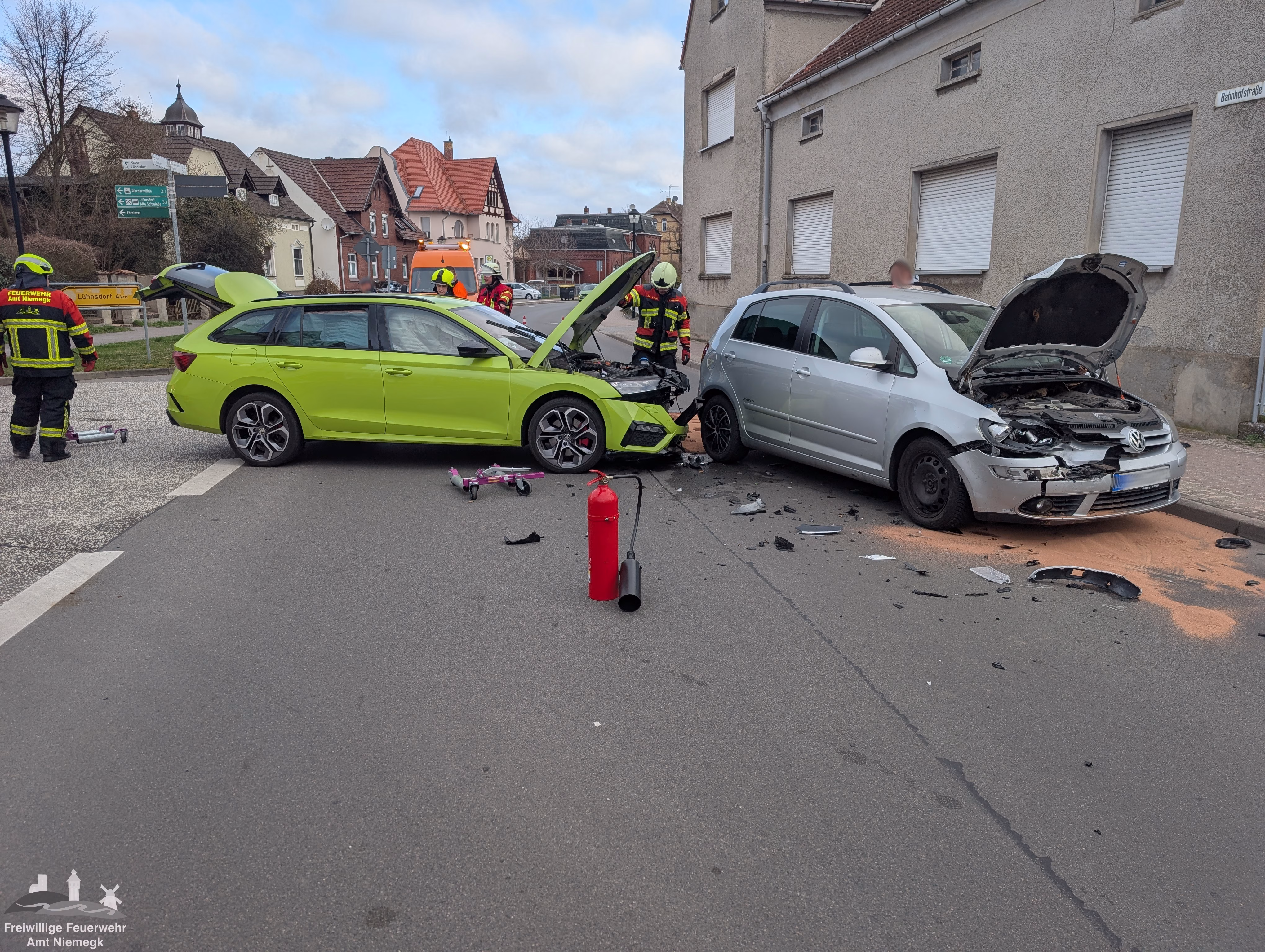 26.03.2026 – Hilfeleistung Verkehrsunfall – Niemegk, Bahnhofstraße